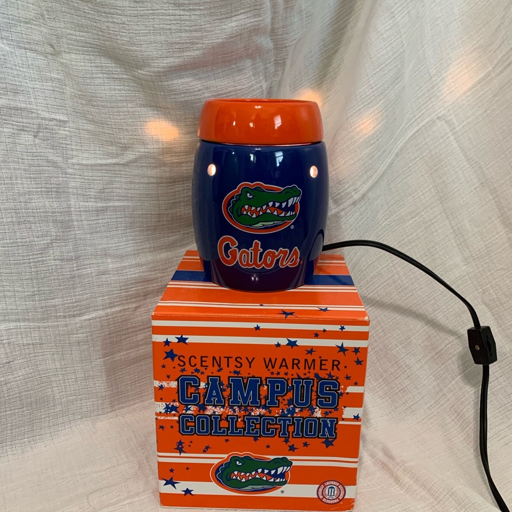 Sentsy Collegiate UF Gators Warmer!!!